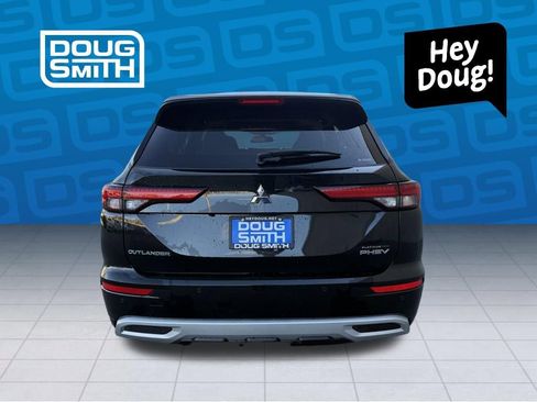 New 2025 Mitsubishi Outlander SEL image 3
