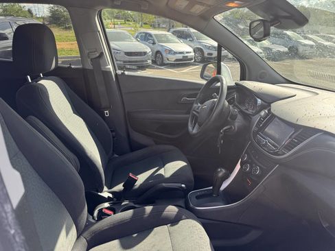 Used 2020 Chevrolet Trax LS w/ Tint and Cruise Package image 20