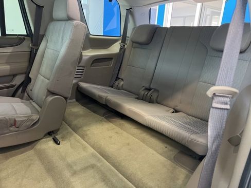 Used 2018 GMC Yukon SLE w/ SLE Value Package image 17