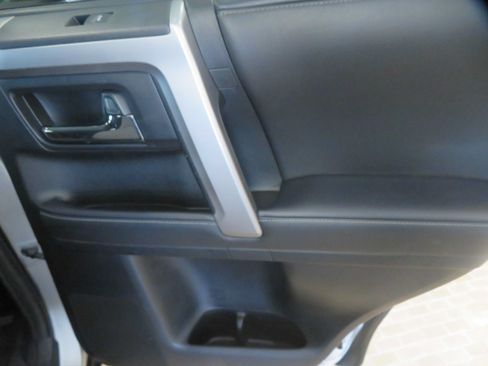 Used 2022 Toyota 4Runner SR5 AWD/4WD image 22