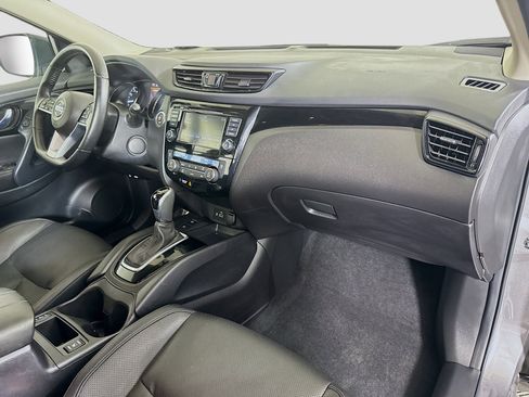 Used 2022 Nissan Rogue Sport SL AWD/4WD image 30