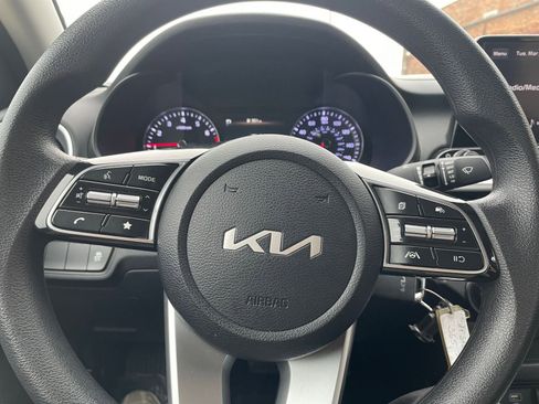 Used 2024 Kia Forte LXS image 27