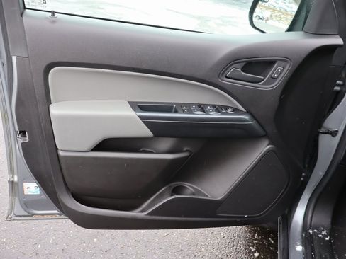 Used 2021 Chevrolet Colorado W/T w/ Custom Special Edition image 21