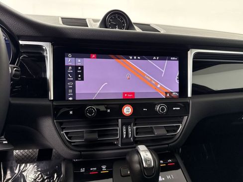 Certified 2023 Porsche Macan S AWD/4WD image 27