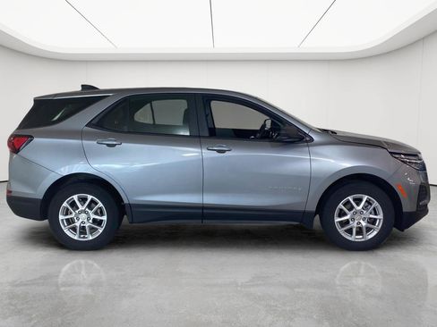 Used 2024 Chevrolet Equinox LS FWD image 4