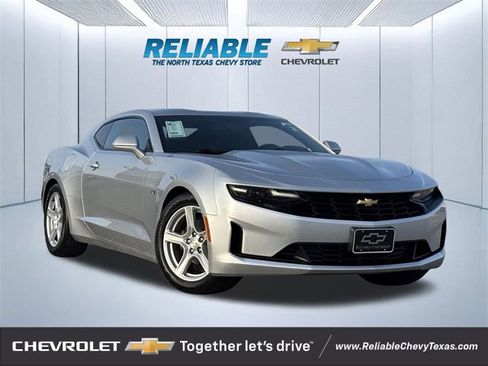 Used 2019 Chevrolet Camaro LT image 1