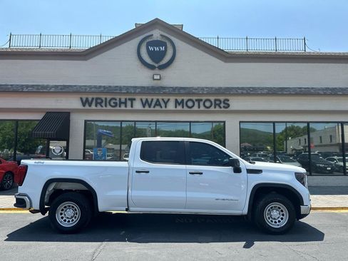 Used 2022 GMC Sierra 1500 Pro w/ Pro Value Package AWD/4WD image 2