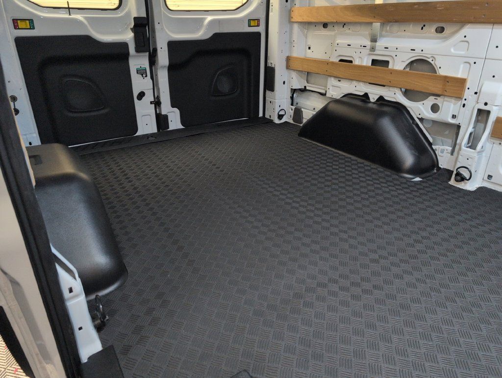 Used 2025 Ford Transit 250 Low Roof w/ Exterior Upgrade Package RWD image 16
