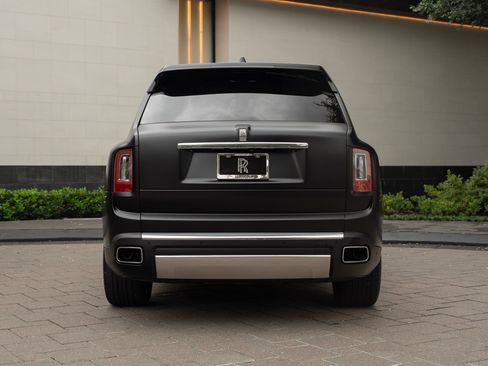 Certified 2023 Rolls-Royce Cullinan AWD/4WD image 14