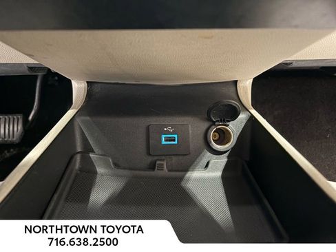 Used 2017 Ford Fusion SE image 13