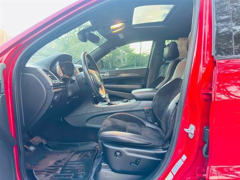 Used 2017 Jeep Grand Cherokee Trailhawk image 29