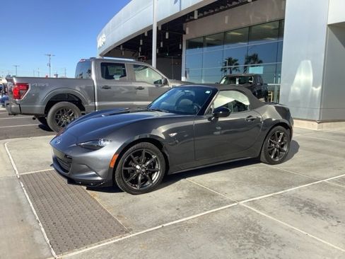 Used 2016 MAZDA MX-5 Miata Club image 2