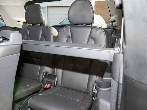 New 2026 Volvo XC90 B6 Ultra w/ Lounge Package image 23