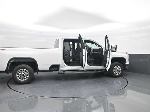 Used 2025 Chevrolet Silverado 2500 LT w/ Convenience Package AWD/4WD image 43