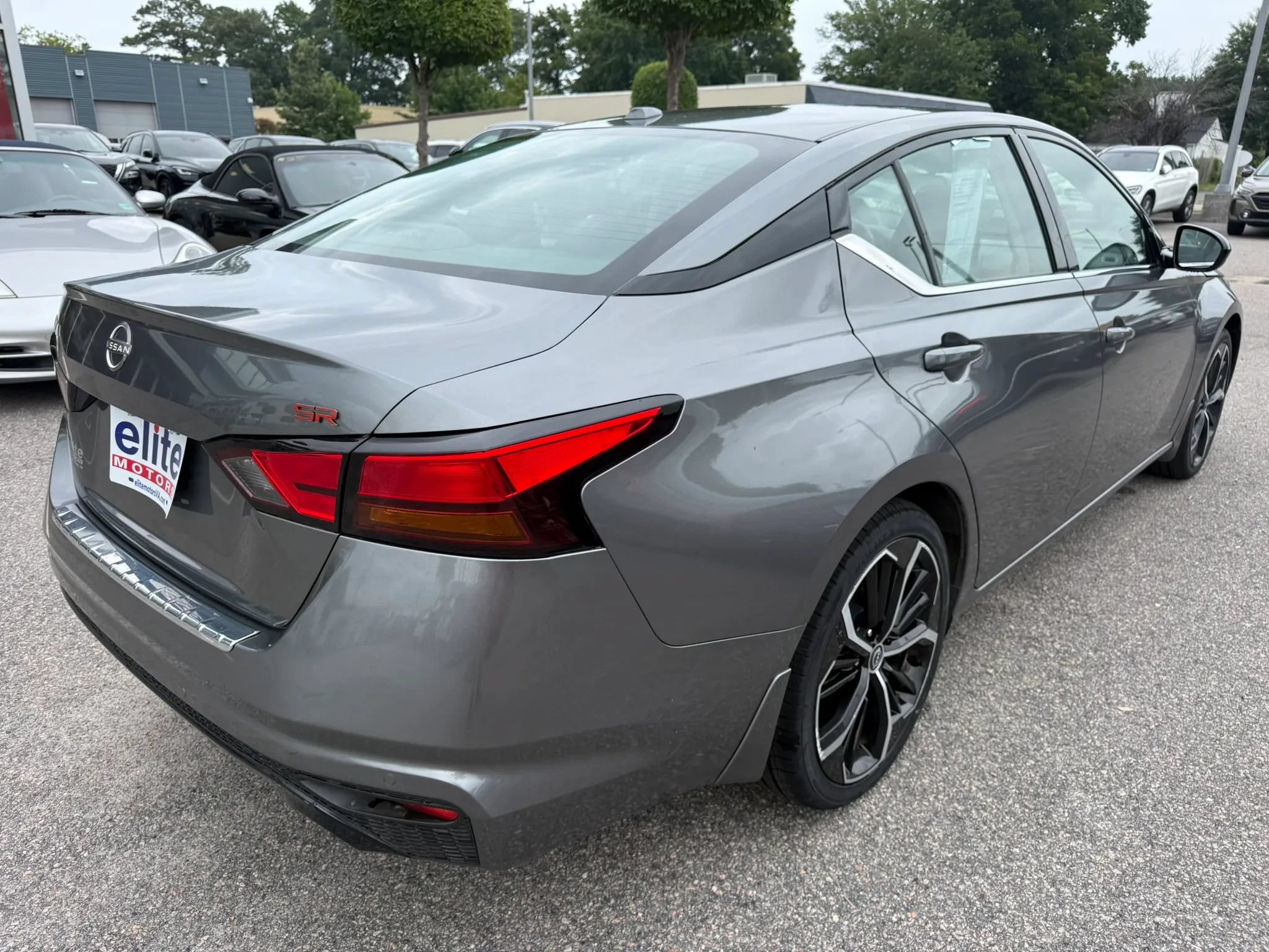 Used 2023 Nissan Altima 2.5 SR w/ SR Premium Package FWD image 7