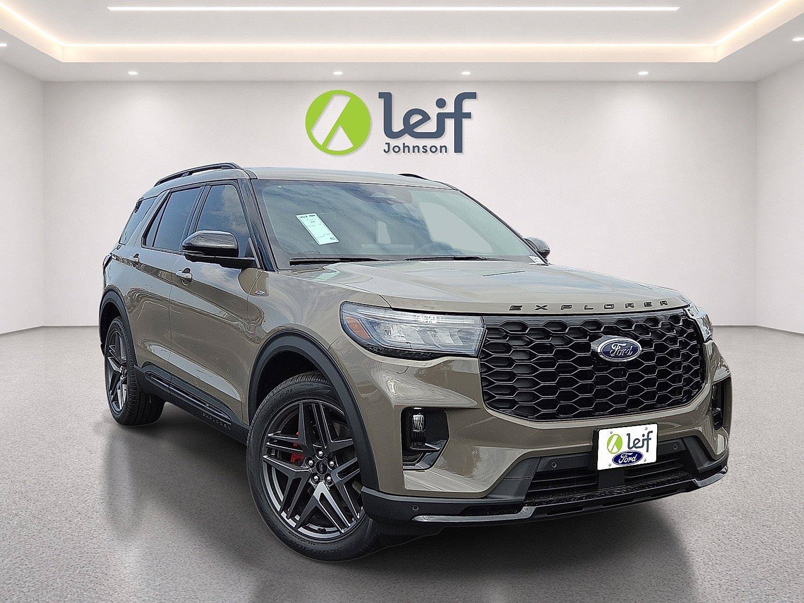 New 2026 Ford Explorer ST-Line w/ ST-Line Street Pack RWD image 1