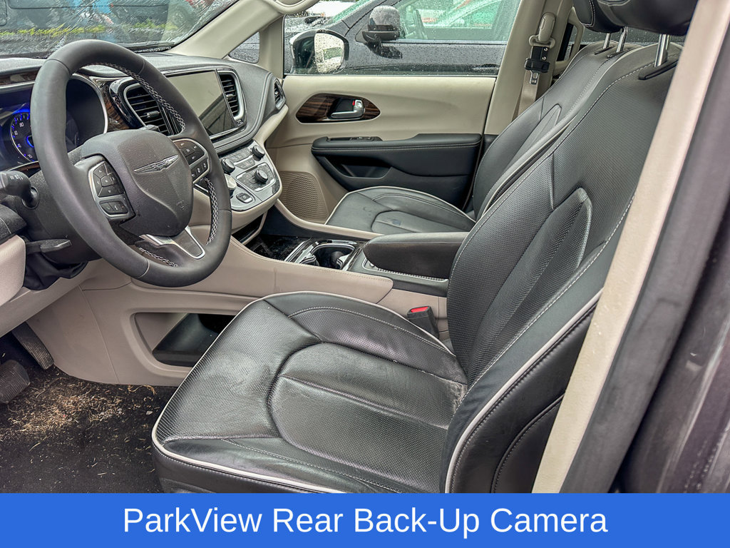 Used 2023 Chrysler Pacifica Limited w/ Trailer Tow Group AWD/4WD image 8