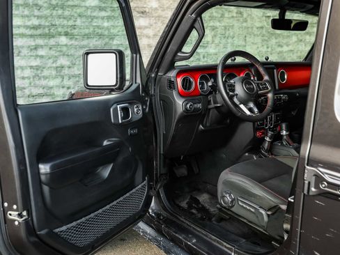 Used 2019 Jeep Wrangler Unlimited Rubicon image 23