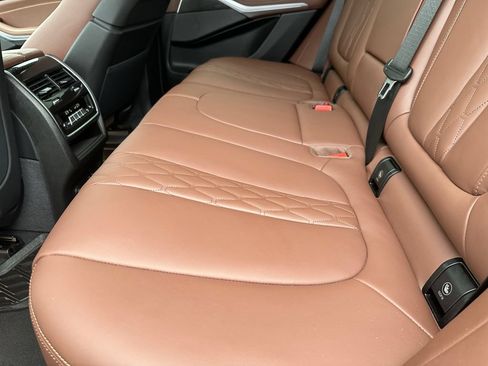 Used 2025 BMW X5 M60i w/ Climate Comfort Package AWD/4WD image 17