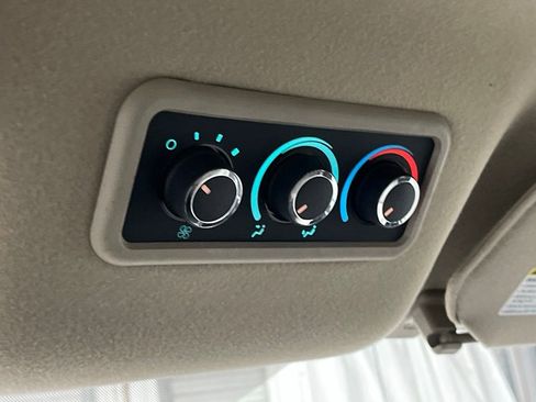 Used 2023 Chevrolet Express 3500 LS RWD image 33