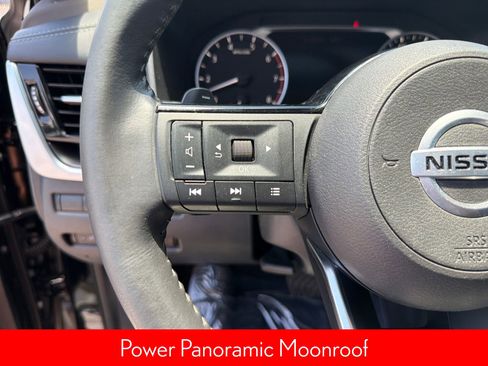 Used 2021 Nissan Rogue SV w/ Premium Package FWD image 16