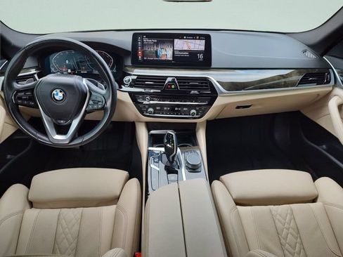 Used 2021 BMW 530i xDrive w/ Convenience Package AWD/4WD image 9