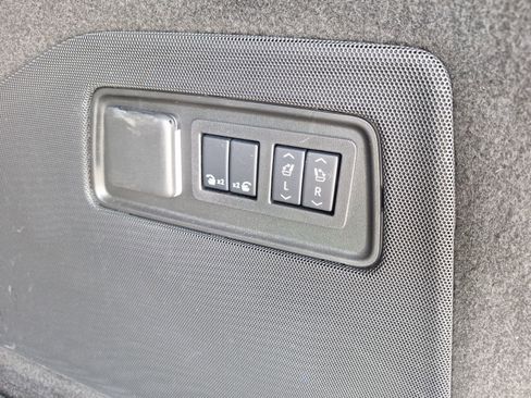 Used 2025 Cadillac Escalade Sport w/ LPO, ONYX Package image 36