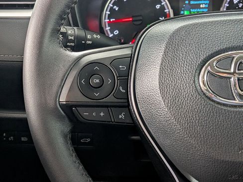 Certified 2022 Toyota RAV4 XLE Premium FWD image 15