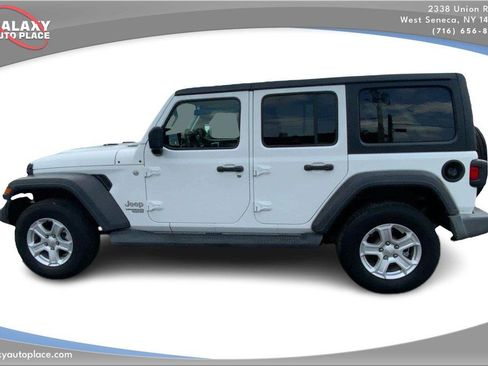Used 2021 Jeep Wrangler Unlimited Sport AWD/4WD image 8