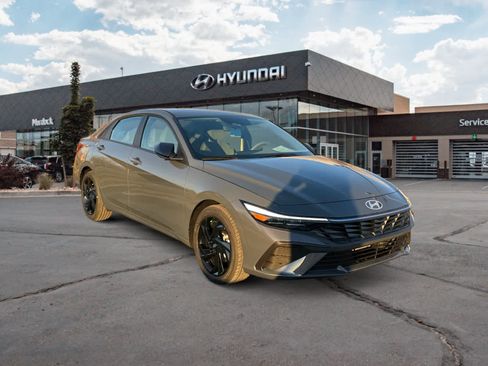 Certified 2026 Hyundai Elantra Sport image 7