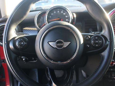 Used 2015 MINI Cooper S image 17