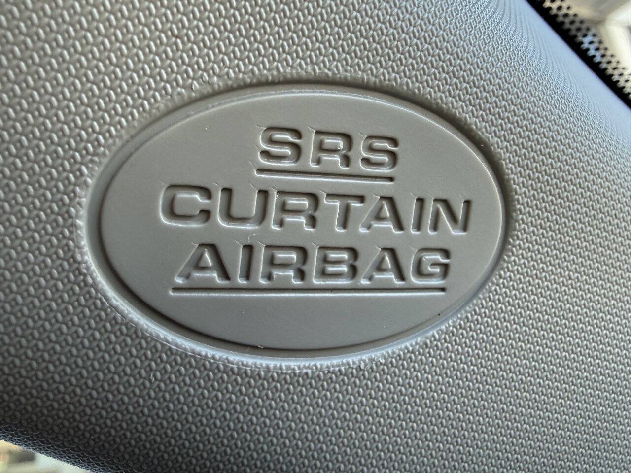 Used 2017 Toyota RAV4 LE w/ Carpet Mat Package AWD/4WD image 31