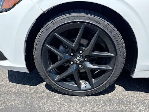 Used 2023 Honda Civic Sport image 10