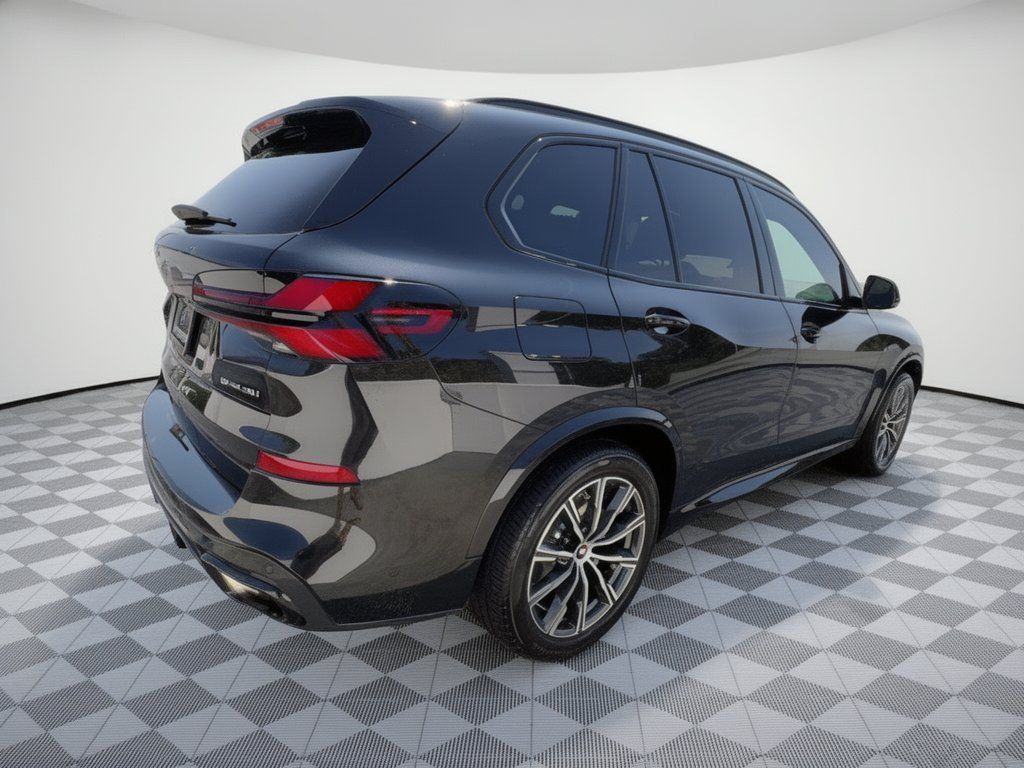 Certified 2025 BMW X5 sDrive40i w/ M Sport Package RWD image 9