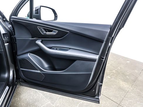 Used 2025 Audi Q7 2.0T Premium Plus image 25