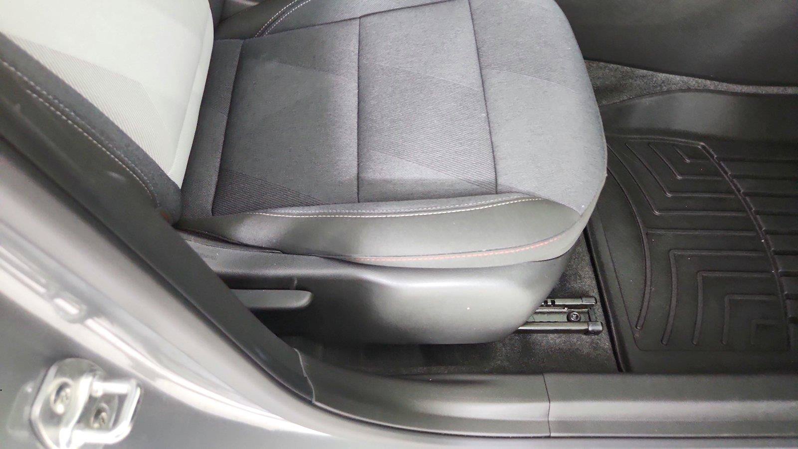 Used 2024 Chevrolet Trax RS FWD image 26