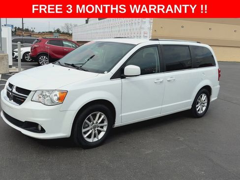 Used 2019 Dodge Grand Caravan SXT image 4