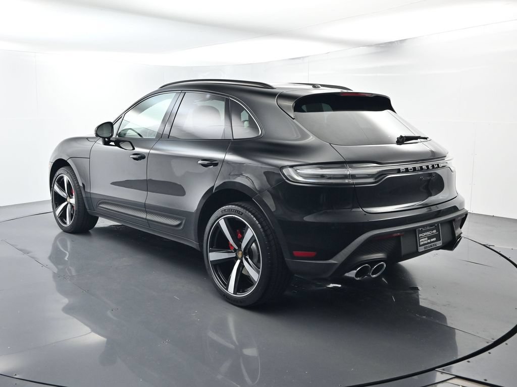 Certified 2023 Porsche Macan S AWD/4WD image 3