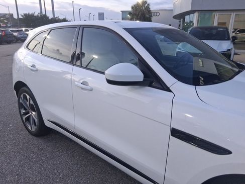 Used 2023 Jaguar F-PACE R-Dynamic S image 6