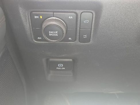 Used 2025 Ford Expedition Max Active AWD/4WD image 30
