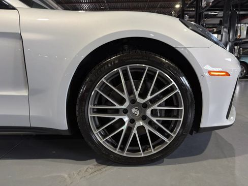 Used 2024 Porsche Panamera image 56