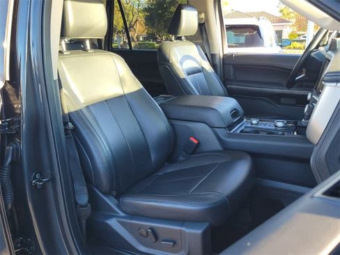Certified 2022 Ford Expedition Max XLT image 14