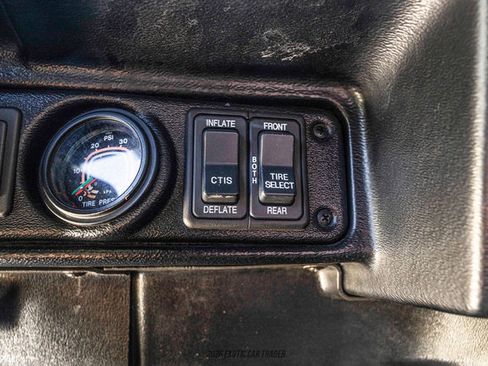Used 1996 HUMMER H1 4-Door Open Top AWD/4WD image 32