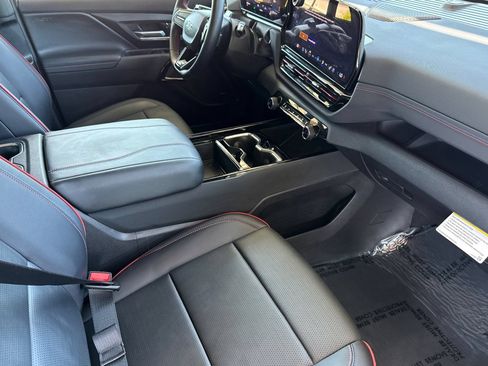 Used 2025 Chevrolet Silverado EV RST AWD/4WD image 24