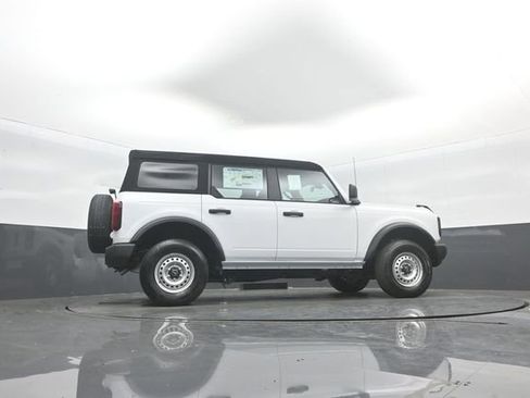 New 2026 Ford Bronco Base image 33