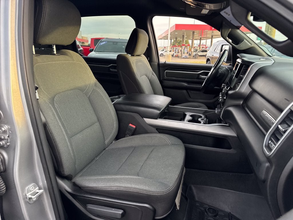 Used 2022 RAM 1500 Big Horn AWD/4WD image 12