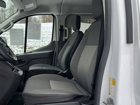 Used 2023 Ford Transit 350 XLT image 10