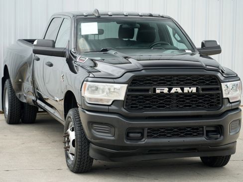 Used 2022 RAM 3500 Tradesman image 46