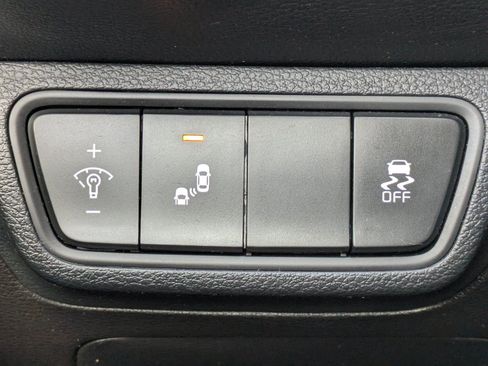 Certified 2023 Kia Forte LXS w/ LXS Technology Package FWD image 17