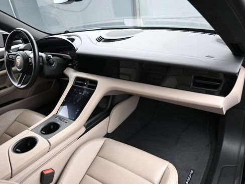 Certified 2021 Porsche Taycan RWD image 29